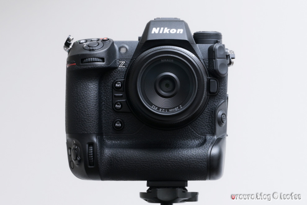 Z9とNIKKOR Z 28mm f/2.8の組み合わせがこちら。動画撮影においてはかなり強力な装備である。