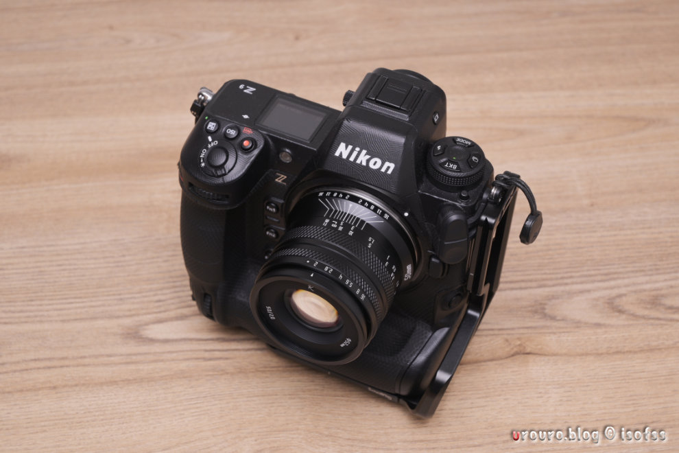 AstrHori 50mm F2.0をNikon Z9に装着した外観写真。かっこいいね。