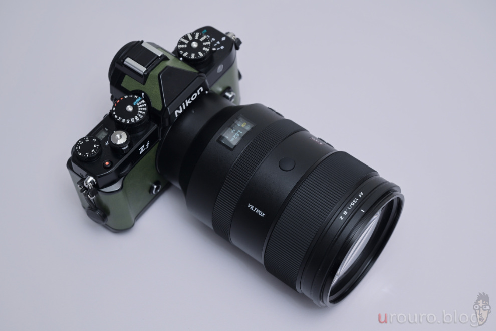 Viltrox AF 135mm F1.8 LAB とZfの外観。非常にかっこいい。ただし重い。