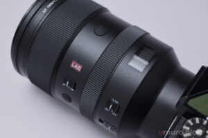 Viltrox AF 135mm F1.8 LAB の鏡筒部分。絞りリングのクリック有無をスイッチで切り替えできるのが良い。