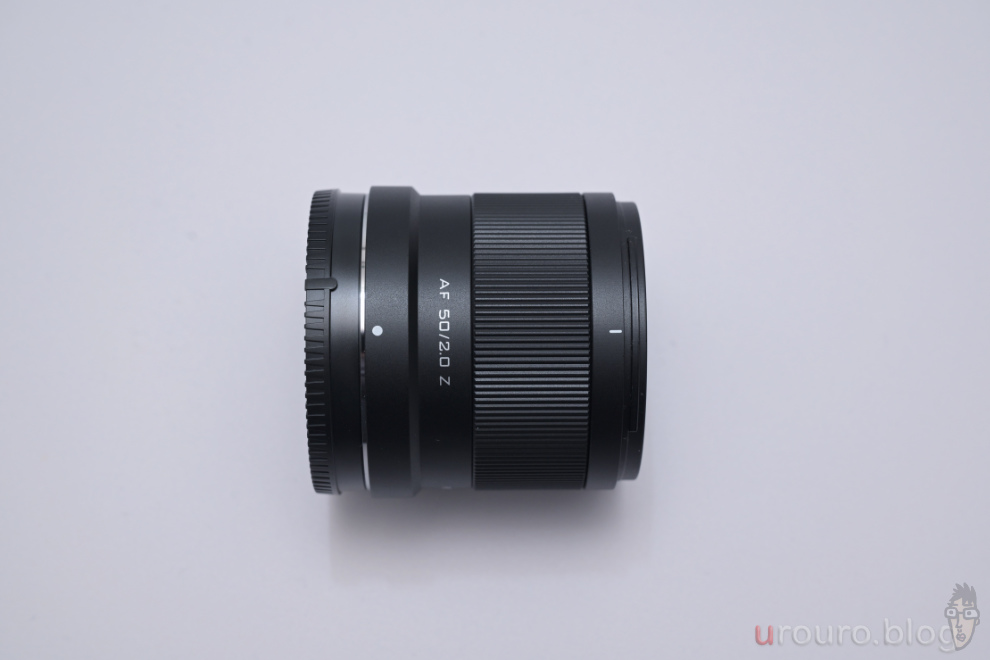 Viltrox AF 50mm F2 AIR は樹脂鏡筒だが、フォーカスリングはヌルヌルで気持ちが良い。手抜きを感じない作りだ。