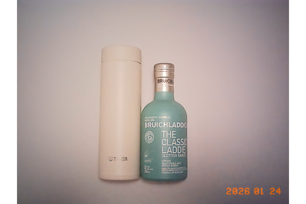 Kodak Charmeraでウイスキーを物撮りしてみた。