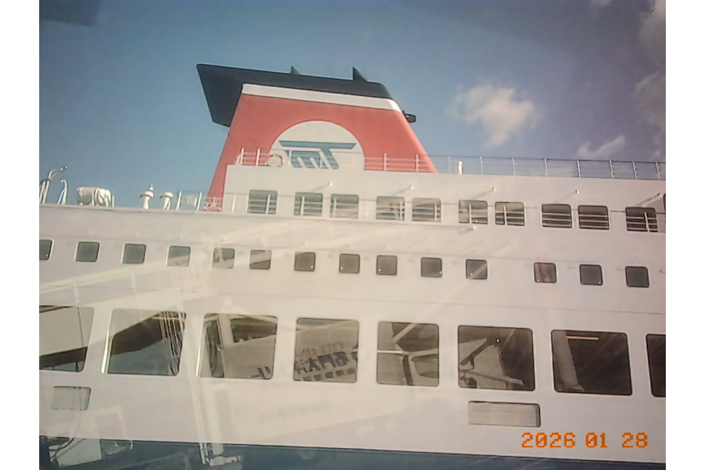 フェリーに乗った記念撮影。Kodak Charmera 作例