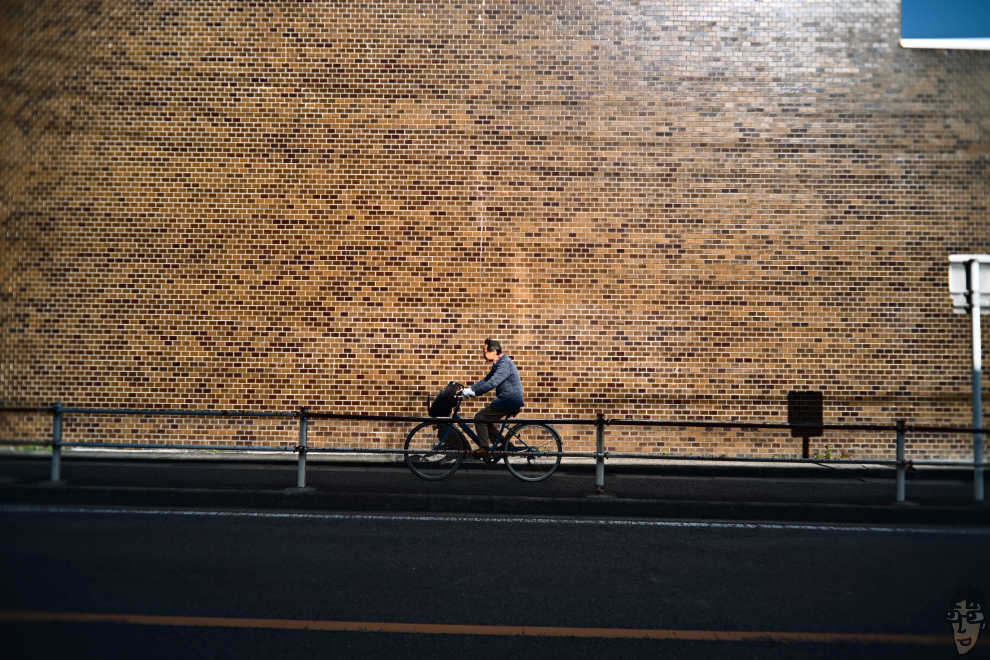 28mm画角から逃げずに街歩きスナップを撮っていく。BRIGHTIN STAR 28mm F2.8で撮影。