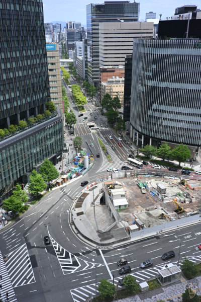 細かいことを気にするスペックヲタクでない限りSG-image 35mm F2.2は持ち歩きしやすい良いレンズだ。