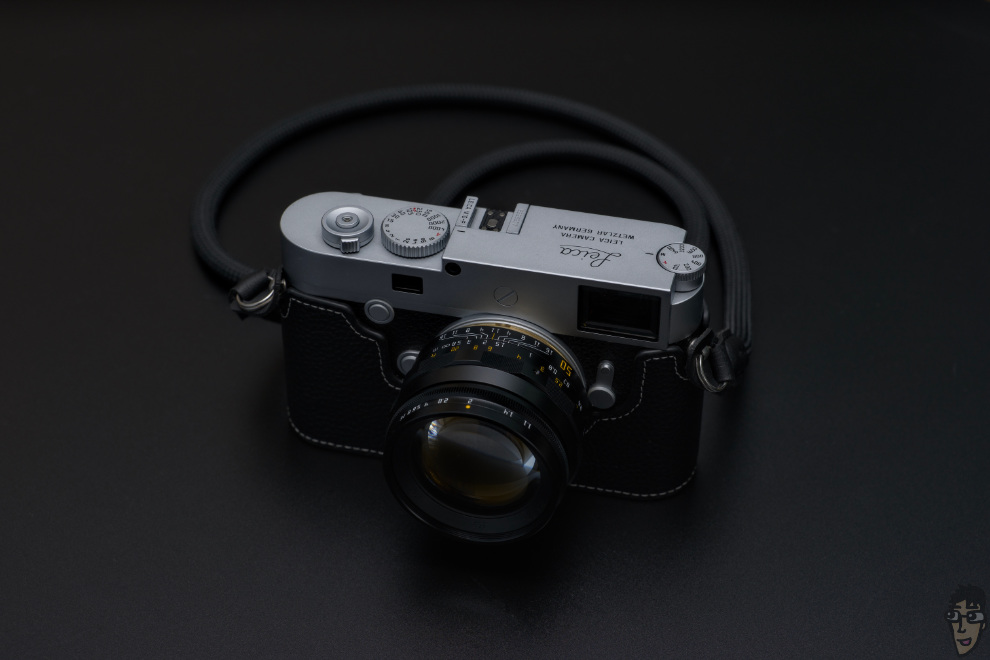 SHOTEN TRIBUTE 01 LTM50mm f/1.1 とLeica M10-P外観。ブラックの鏡筒がかっこいい。